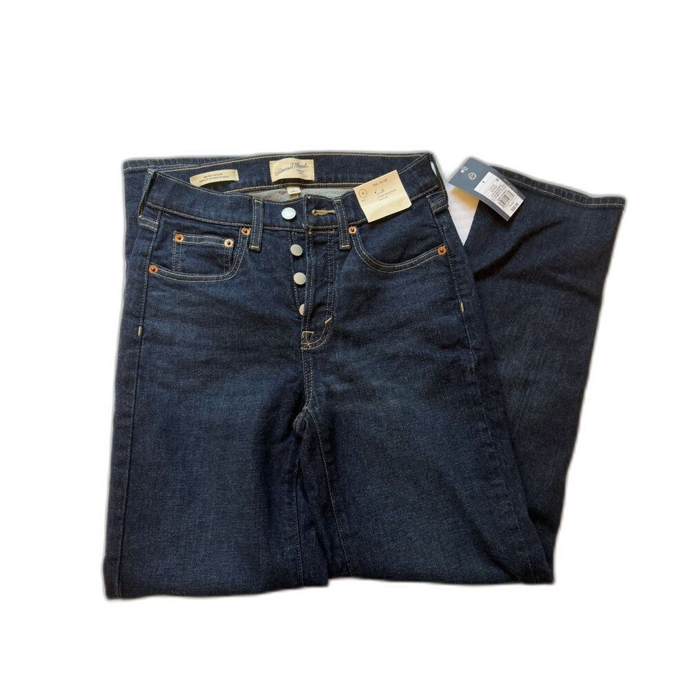NWT Universal Thread Mid Rise Straight Leg Jeans Dark Wash Womens